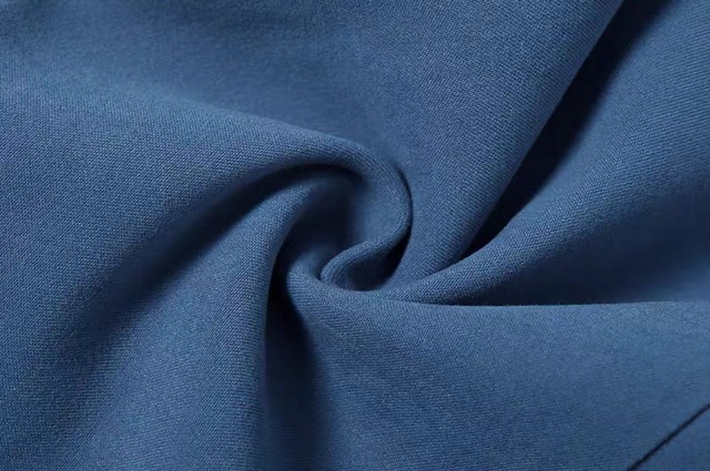 Áo blaze croptop kiểu giống jennie blackpink | BigBuy360 - bigbuy360.vn