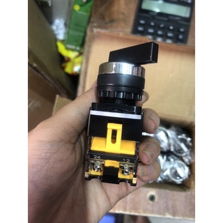 công tắc xoay 2 vị trí 3 vị trí