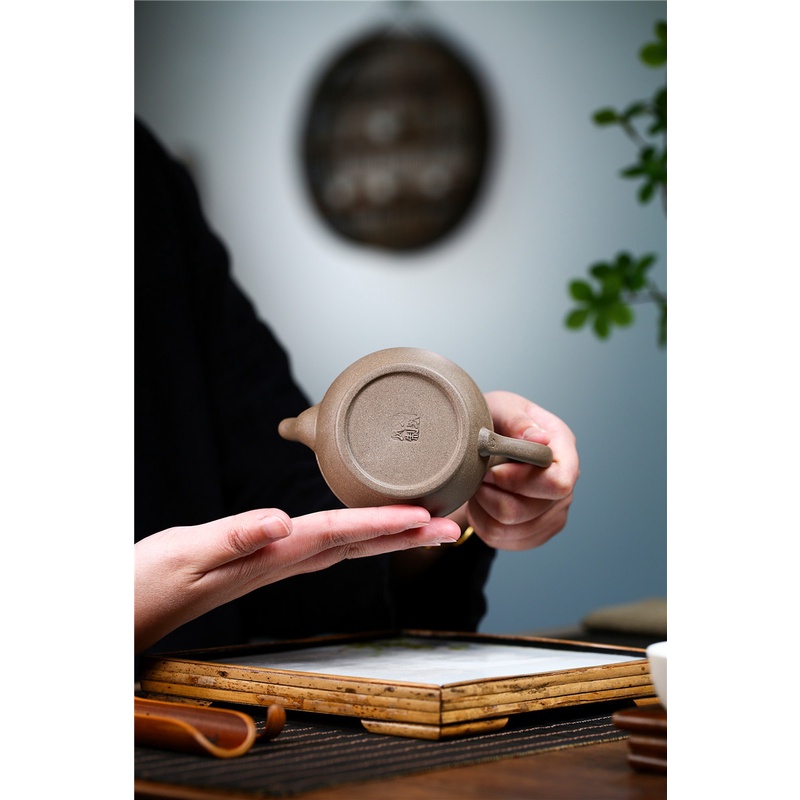 Ấm Tử Sa Nghi Hưng Tây Hồ Ánh Nguyệt 250 ml (Thanh Khôi Đoạn Nê)