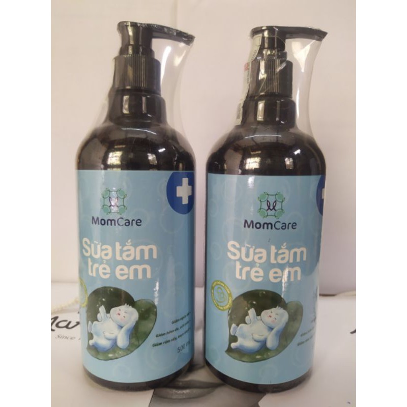 Sữa tắm gội trẻ sơ sinh và trẻ em Thảo Dược Đông Y (Thảo Mộc) Momcare 500ml