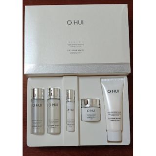 Set dưỡng trắng OHUI Extreme White 5 sản phẩm