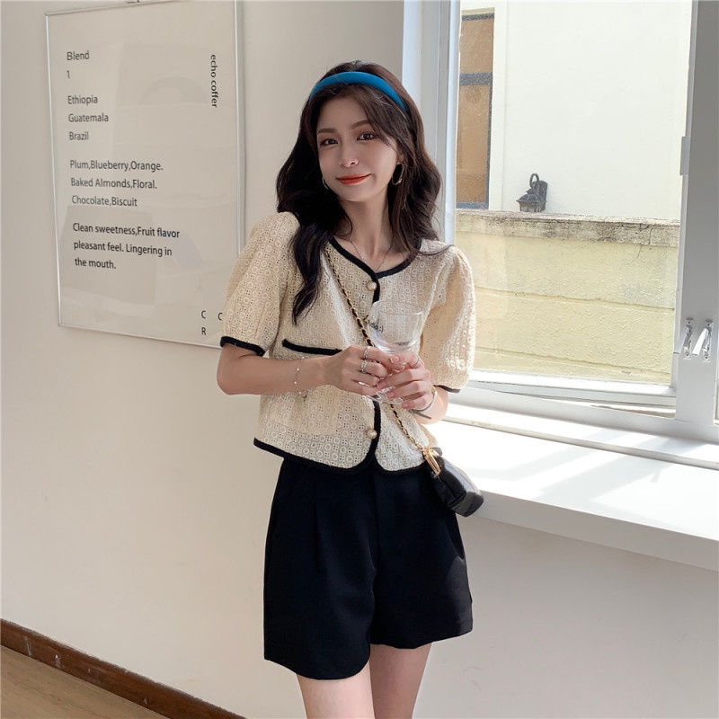 Áo Kiểu Tay Ngắn Khoét Lỗ Màu Sắc Tương Phản Dễ Phối Đồ Thời Trang Mùa Hè Dành Cho Nữ