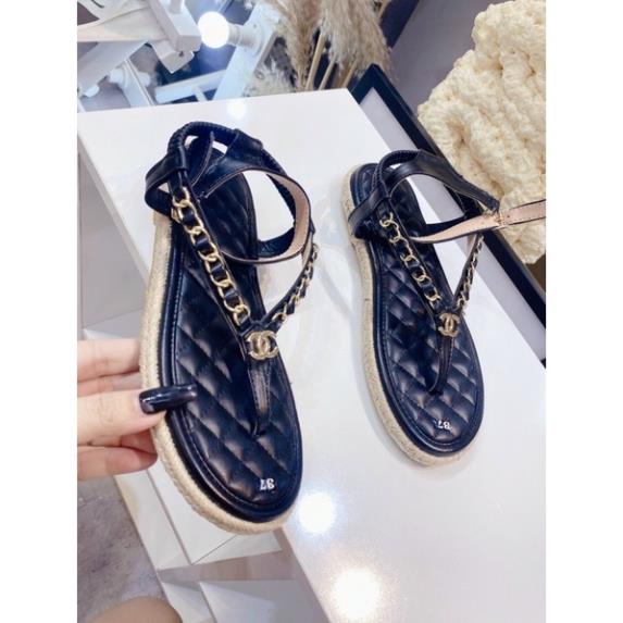 GIÀY SANDAL C H A N E L XỎ NGÓN QUAI DA PHỐI XÍCH