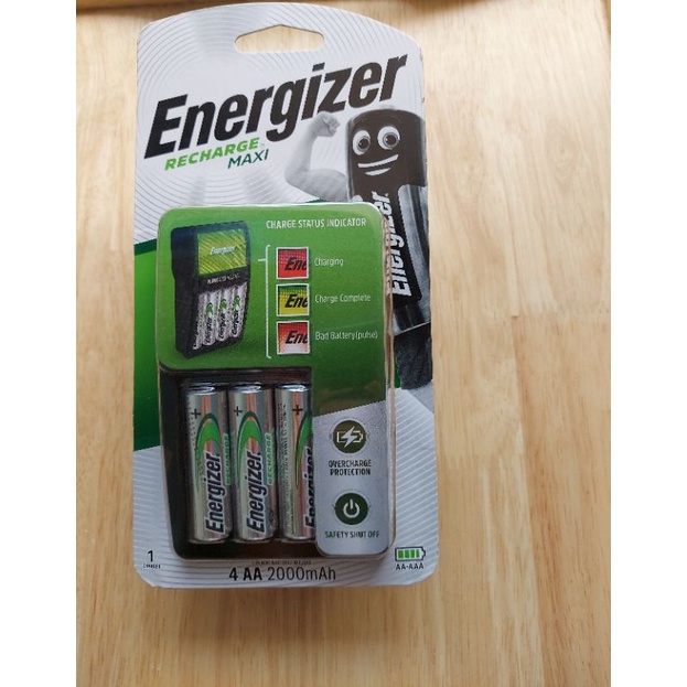 Bộ máy Sạc Pin AA- AAA ENERGIZER kèm 4 viên pin sạc AA 2000 mAh