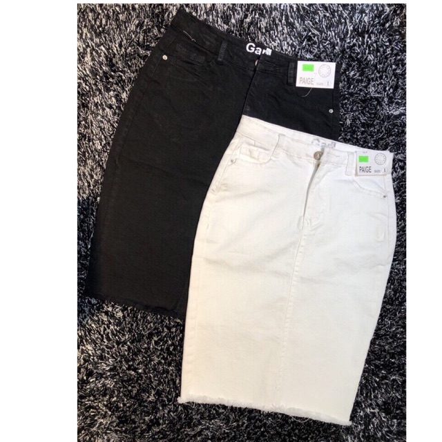 VÁY BÚT CHÌ ĐEN TRẮNG