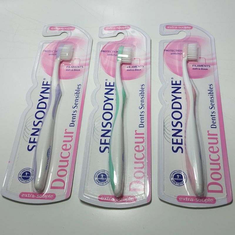 Bàn chải đánh răng Sensodyne