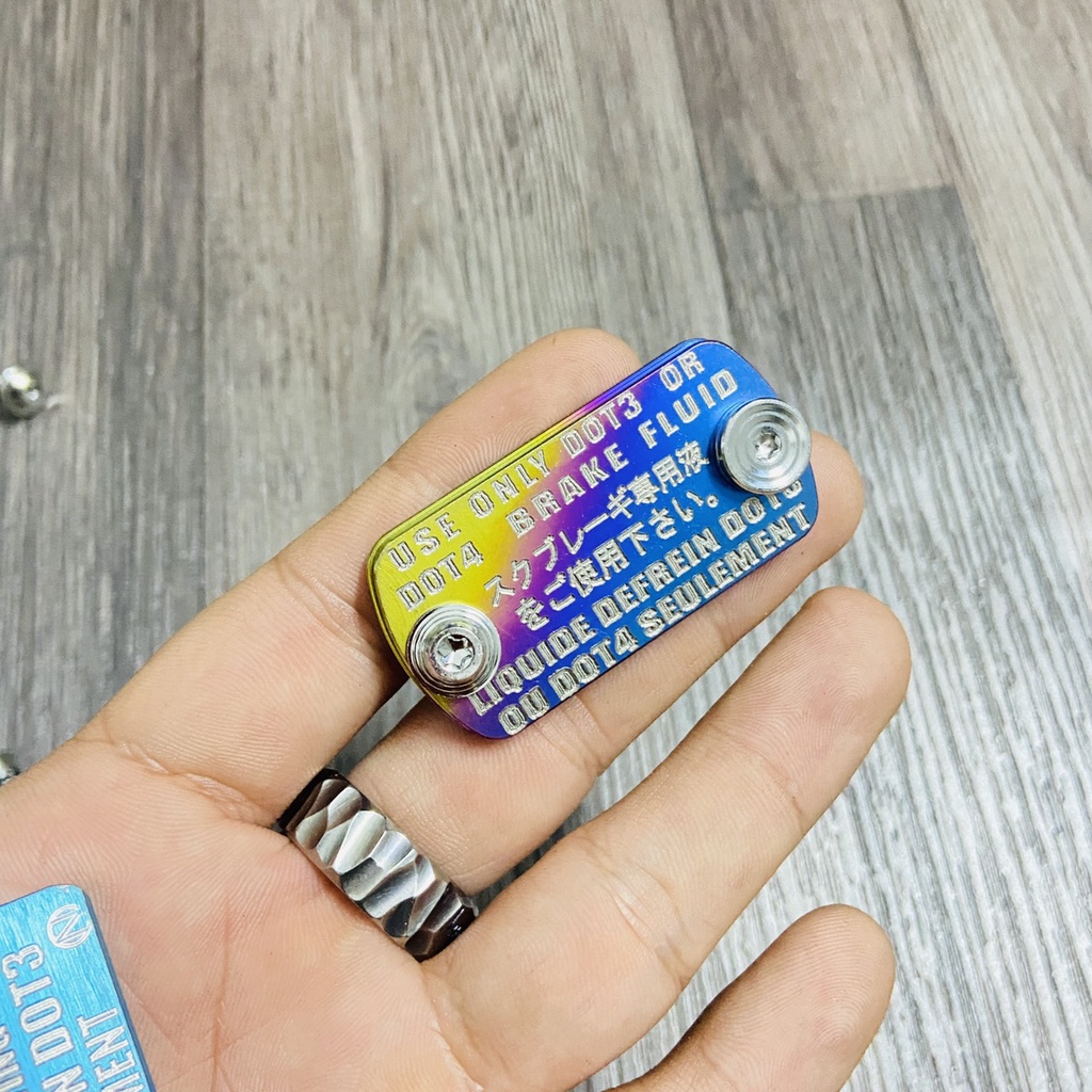 (XE HONDA) Bộ sưu tập nắp dầu thắng dĩa chữ zin độ màu kèm ốc SALAYA sử dụng cho dòng xe WAVE, DREAM, FUTURE, SONIC, MSX