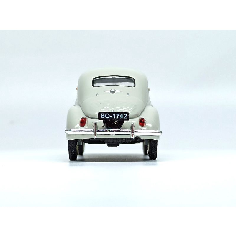 Mô hình xe Renault 4CV