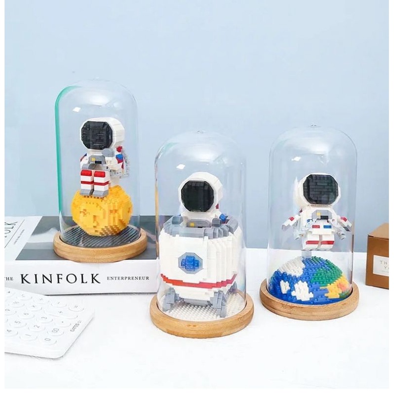Lego Phi Hành Gia có lồng kính nhựa mô hình lắp ráp decor Nhà Du Hành đồ chơi lắp ghép vũ trụ đáy gỗ