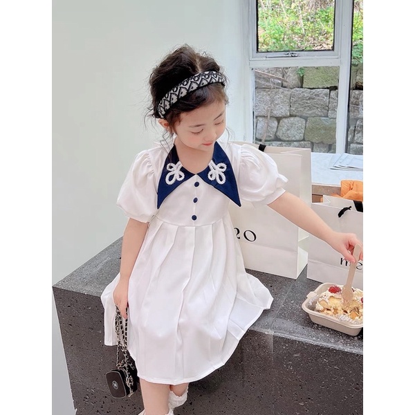 Xả Váy cổ nhọn thêu 2 màu cho bé gái