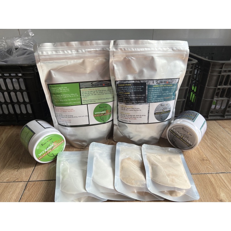 Vitamin C++ Super Protect chuyên dùng cho cá Koi, cá Vàng, cá Rồng và cá cảnh