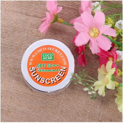 Kem chống nắng dưỡng da organic chiết suất từ tinh dầu dừa | BigBuy360 - bigbuy360.vn