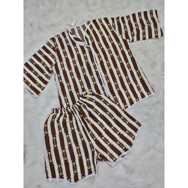 Bộ pijama tay lỡ ,tay dơi quần đùi vải lụa mango