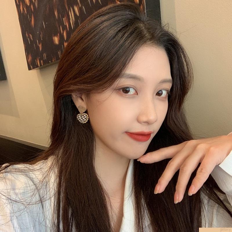 Đôi khuyên tai hình trái tim thời trang cho nữ