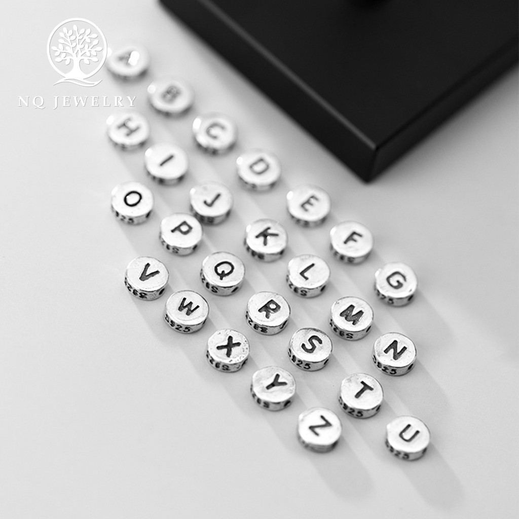 Charm bạc chữ cái tròn xỏ ngang - NQ Jewelry