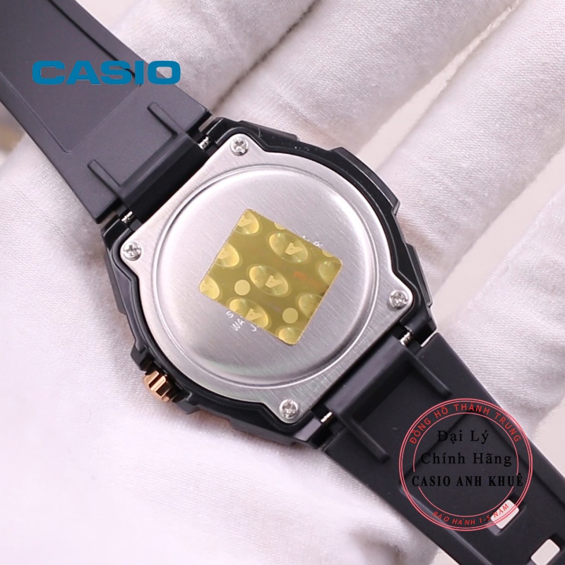 Đồng Hồ Nữ Casio LWA-300HRG-5EV dây vỏ đen viền kim loại vàng hồng