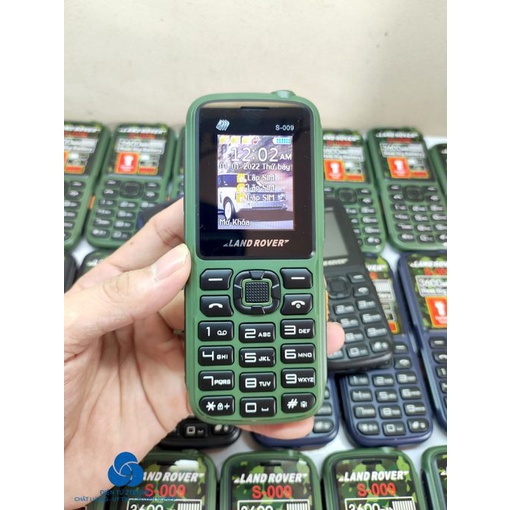 Điện thoại 3 sim Land Rover S-009