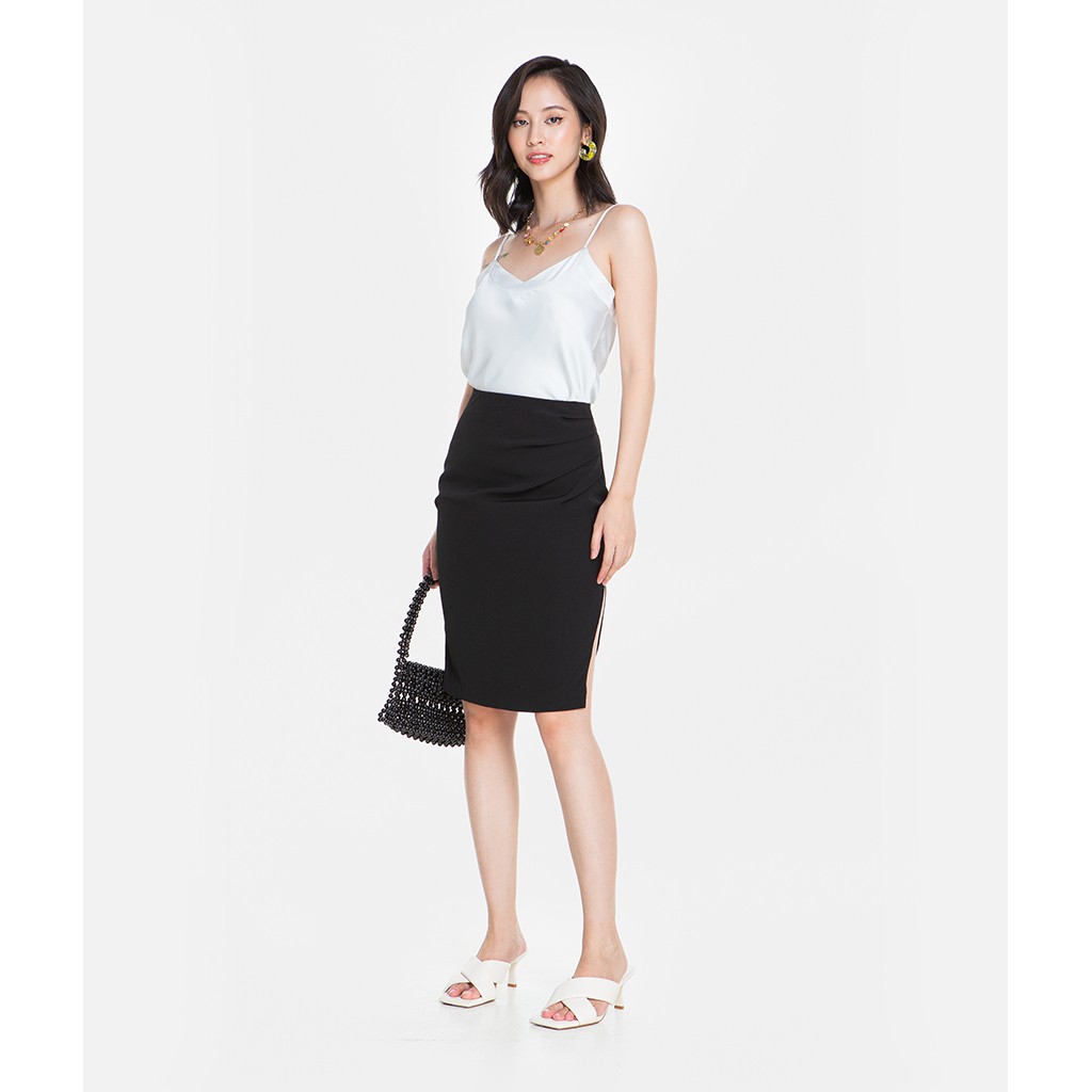 [Mã FASHIONMALLT4 giảm 15% đơn 150k] HNOSS - Áo 2 Dây Nẹp Cổ - AKI010