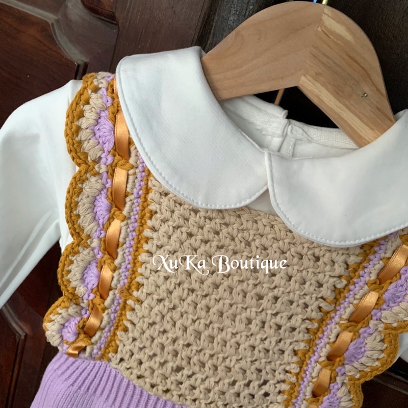 Yếm Len Bé Gái Màu tTím [Xuka Boutique] Bộ quần áo Len màu tím và áo thun cổ sen siêu xinh cho bé | Hàng QC Cao Cấp