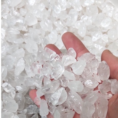 Đá Thach Anh Vụn Đã Mài Cạnh - Công Dụng Trấn Trạch Phương Vị Xấu Và Hóa Giải Sát Khí Nhà Vệ Sinh