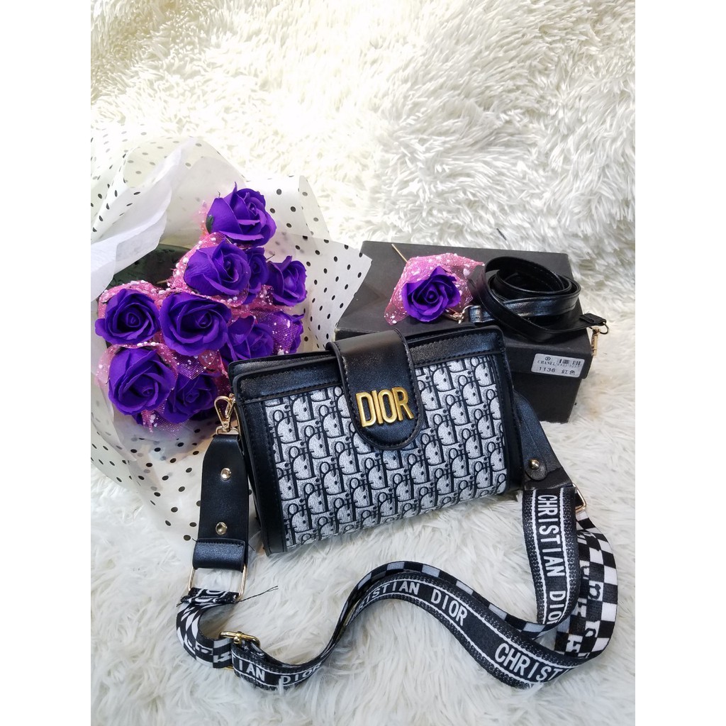 TÚI ĐEO CHÉO 2 DÂY HỌA TIẾT THỔ CẨM - NẮP CHỮ NỔI