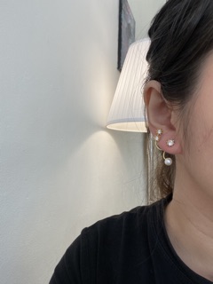Khuyên tai nhỏ đá pha lê