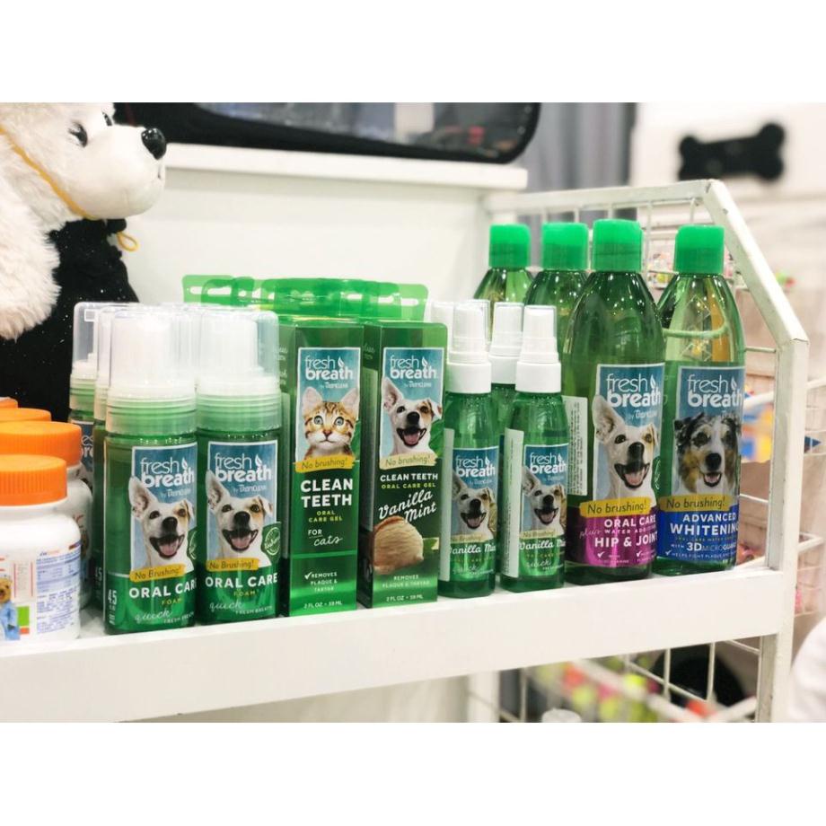 Xịt thơm miệng cho chó mèo Tropiclean 118ml xuất xứ Mỹ Tropiclean Fresh Breath Oral Care Spray