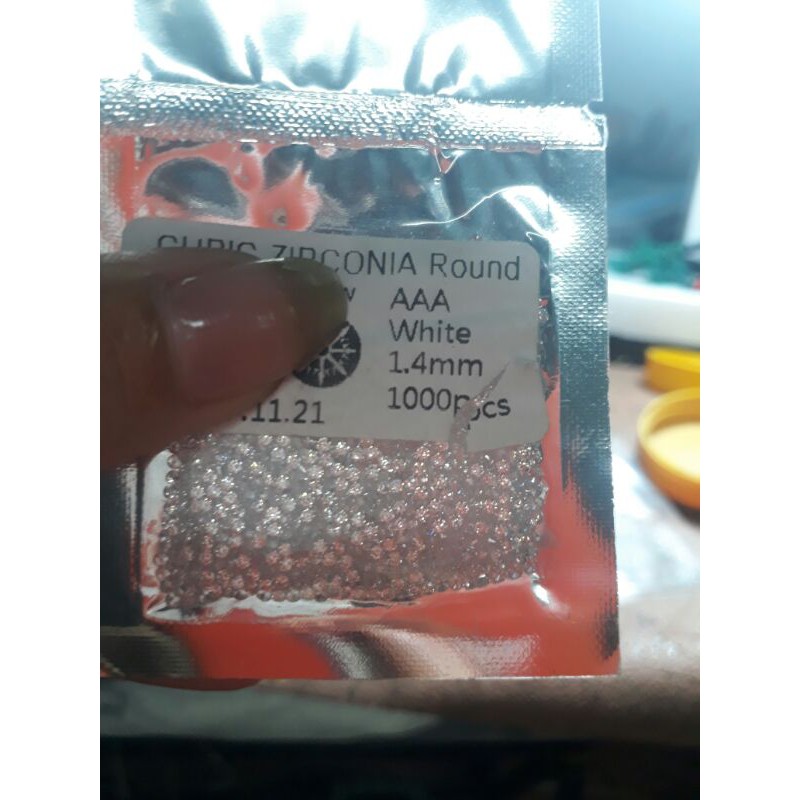 Đá trang sức cao cấp size 1.4 chiếu lung ling combo 50vien