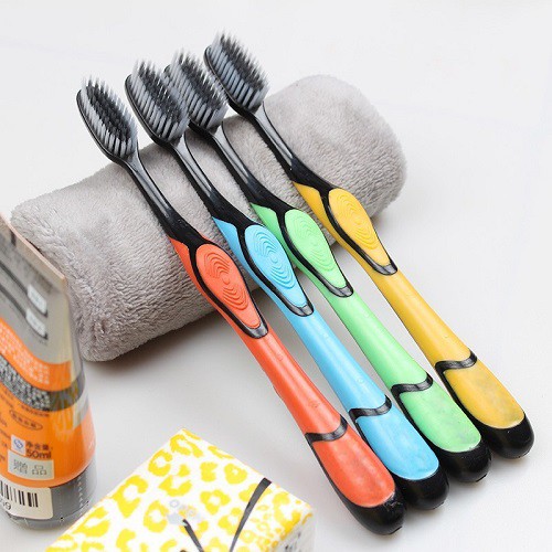 [Mã LIFEBKM1 giảm 10% tối đa 1 triệu đơn từ 500k] [FREE SHIP] Bàn chải đánh răng than tre hoạt tính