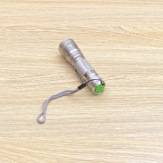 Đèn pin siêu sáng HY-575