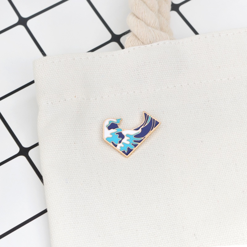 Creative Holiday Wave Brooch Pin Blue Wave Enamel Badge Outdoor Sea Collar Pin Jewelry Accessories Gift for Travelers