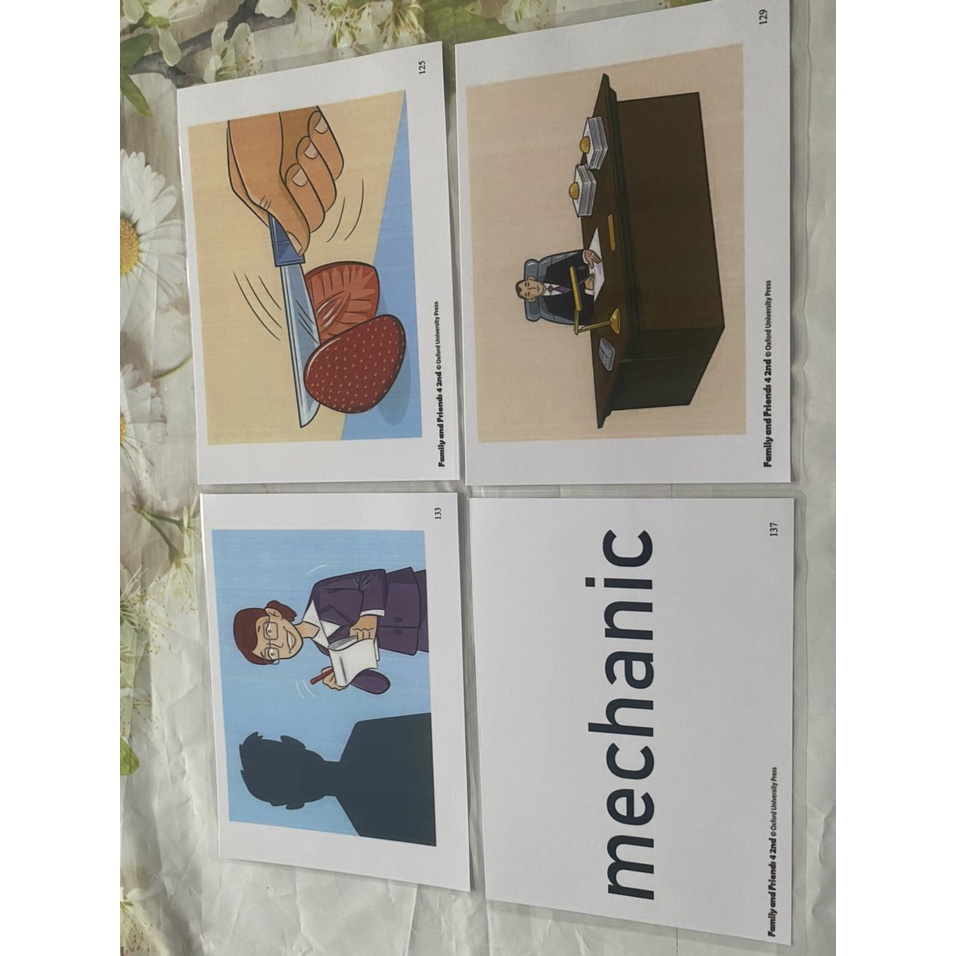 FLASHCARDS FAMILY AND FRIENDS 4 - phiên bản 2nd- 138 thẻ ép plastics