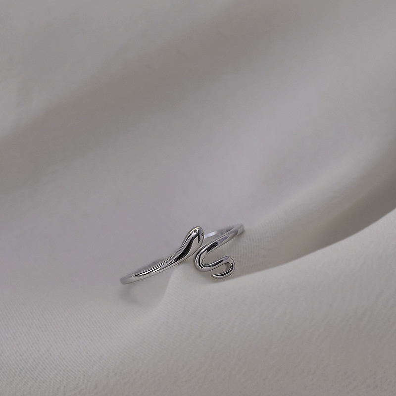Nhẫn Mạ Bạc 925 Hình Đuôi Rắn Độc Đáo Đơn Giản Có Thể Điều Chỉnh Cho Nữ