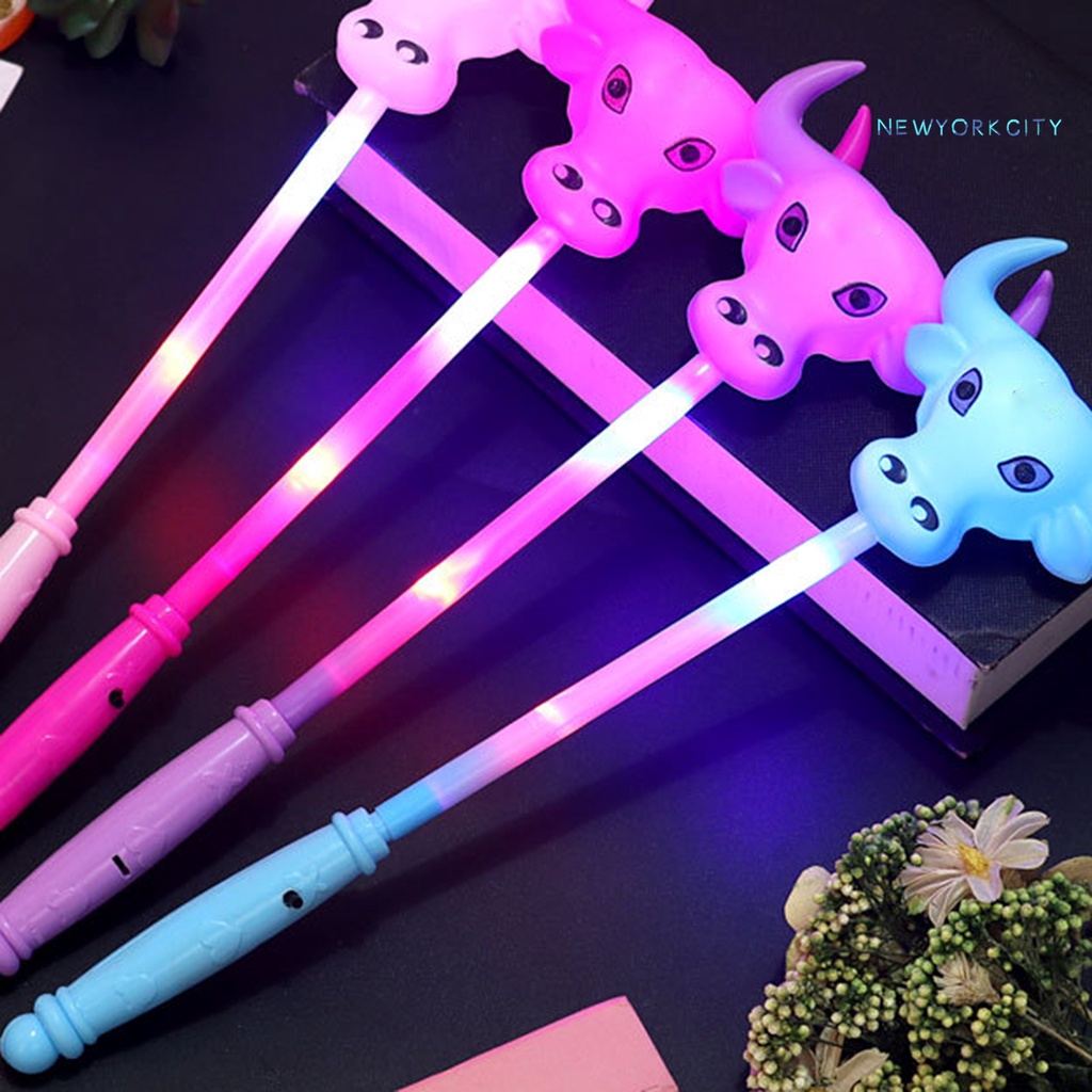 Gậy Phát Sáng Hình Đầu Bò Hoạt Hình Cho Bé