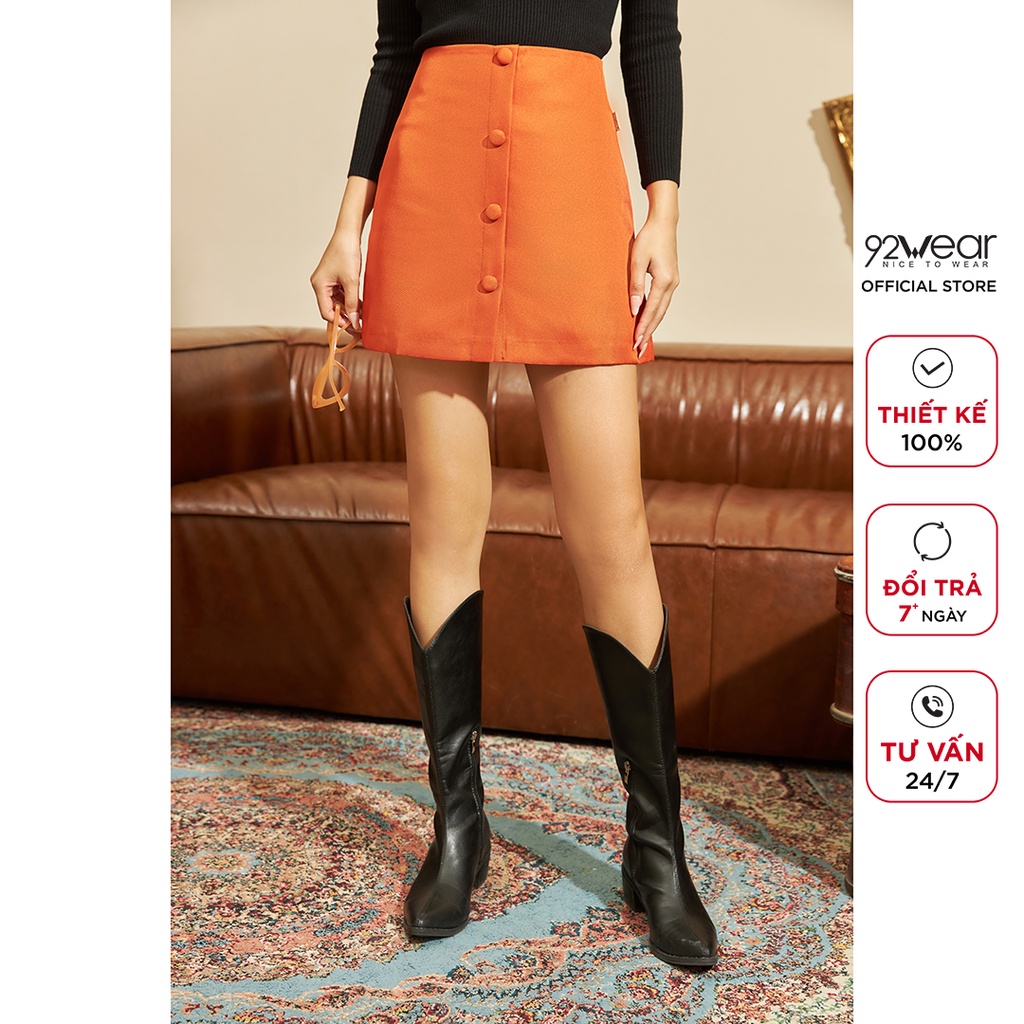 Chân váy ngắn dáng A khuy bọc 92WEAR thiết kế trẻ trung, dễ phối đồ JBW1138 | BigBuy360 - bigbuy360.vn