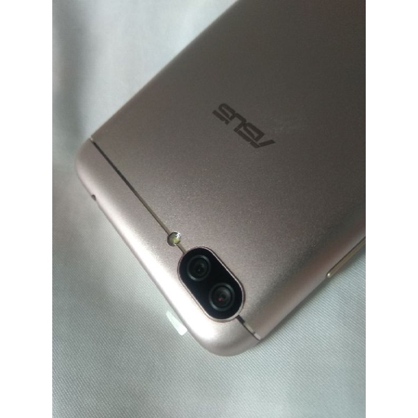 Điện thoại asus 4 Max Pro