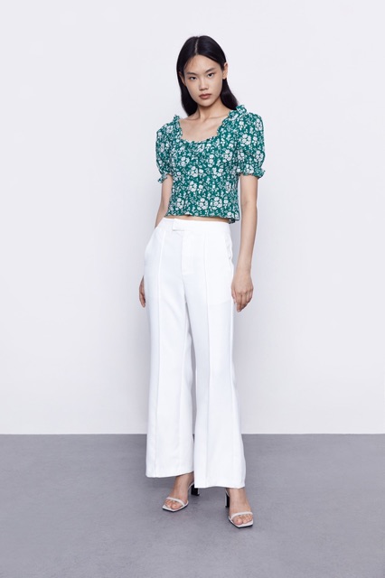 Áo hoa xanh Urban Revivo