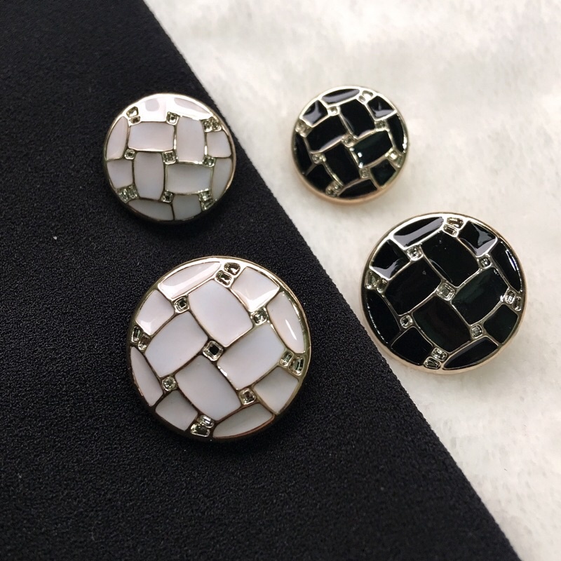 Set 5 NÚT NHỰA 2 size 2 màu