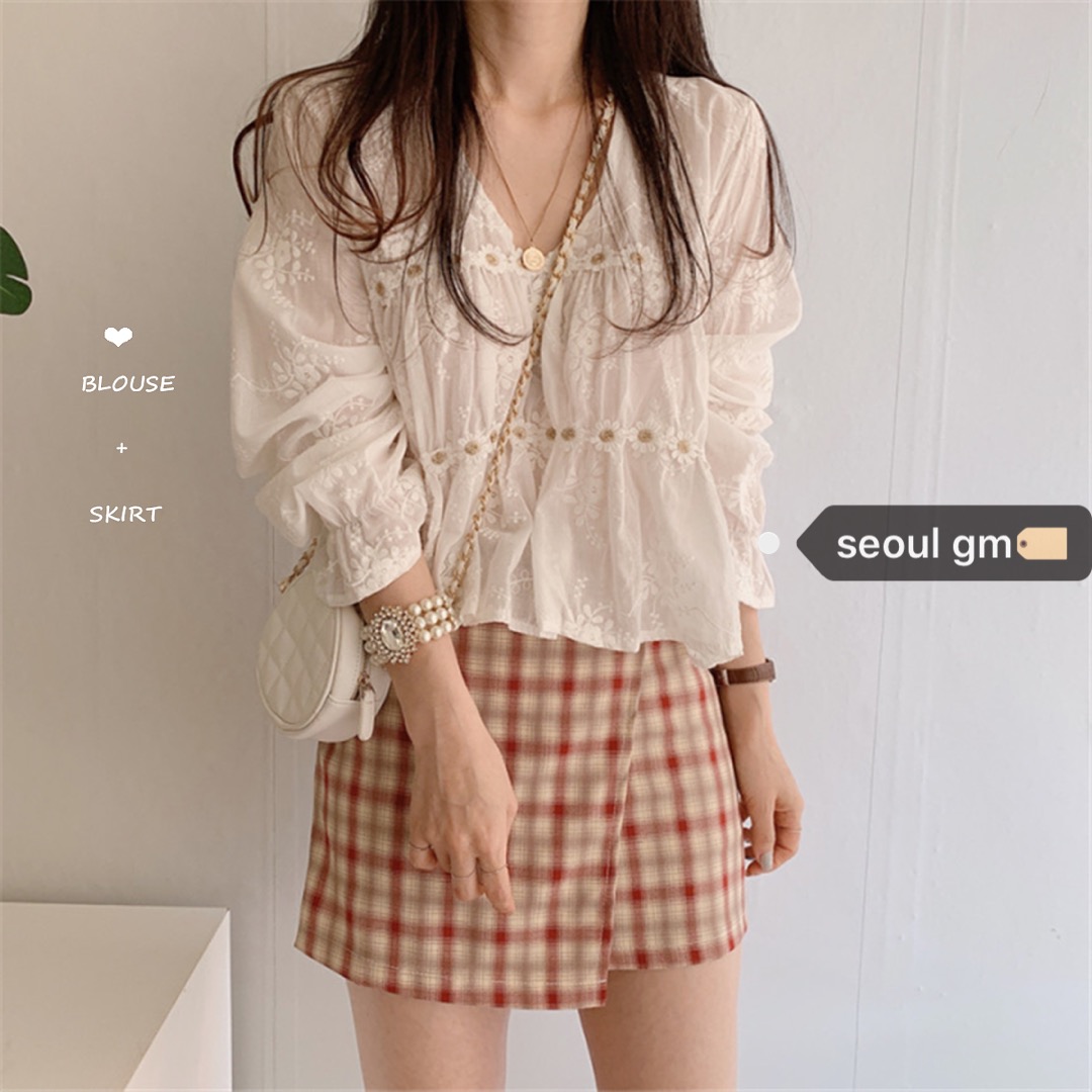 Bộ Áo Ren Hoa Cổ Chữ V/Chân Váy Ca-Rô Trẻ Trung Nữ Tính Phong Cách Hàn Quốc | BigBuy360 - bigbuy360.vn