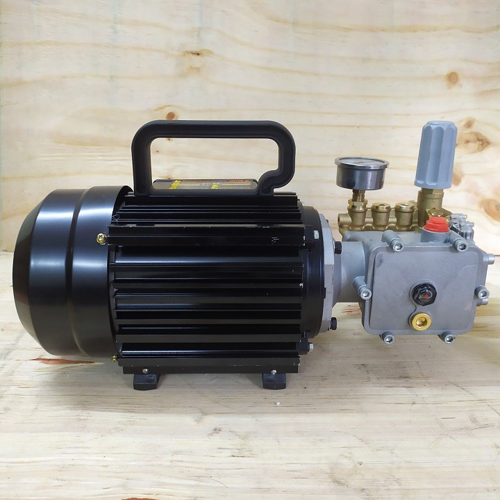 Máy Rửa Xe 2000W Dekton DKT2000S