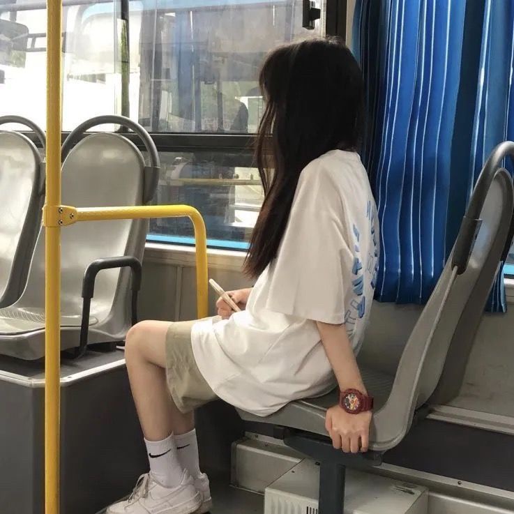 Áo Thun Dáng Rộng In Hình Cá Tính Phong Cách Hàn Quốc