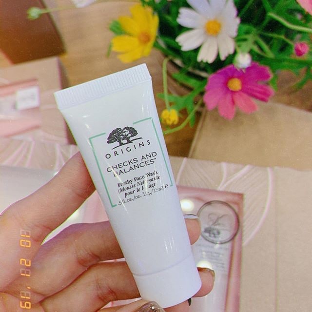 Sữa Rửa Mặt Origin Checks and Balances™ Frothy Face Wash