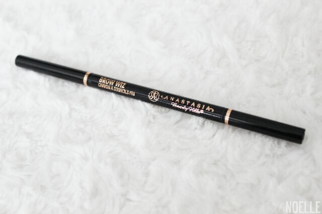Chì kẻ chân mày Anastasia Beverly Hills Brow Wiz Skinny Brow Pencil