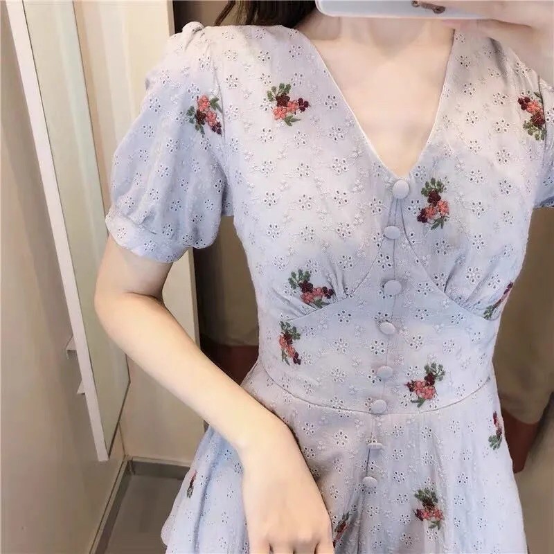 Váy nữ cổ V hoa thêu [Order]
