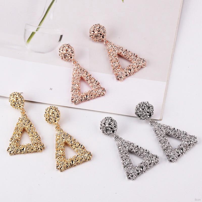Khuyên tai kim loại hình tam giác rỗng cho nữ