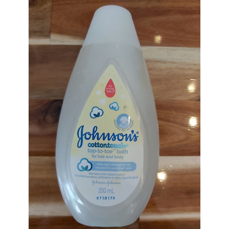 Sữa Tắm Gội Toàn Thân Johnson Baby Cottontouch (200ml)