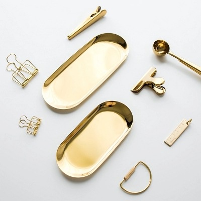 Khay kim loại mạ vàng đựng đồ trang sức, nến thơm,..decor phòng ngủ