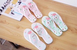 DÉP NHỰA CHARM TRÁI ĐÀO