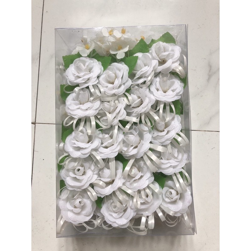 Combo 40 hoa, Hộp 40 hoa cài áo đám cưới, hội nghị, lễ vu lan có sẵn kim tây
