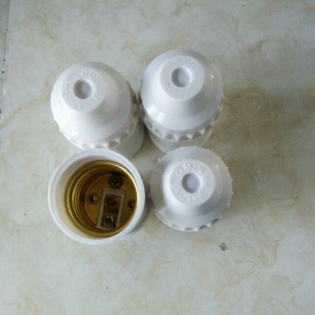 Đui Đèn OMINSU